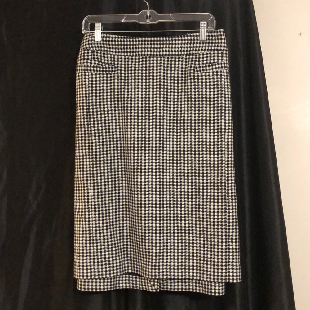 Lane Bryant polyester checked skirt.